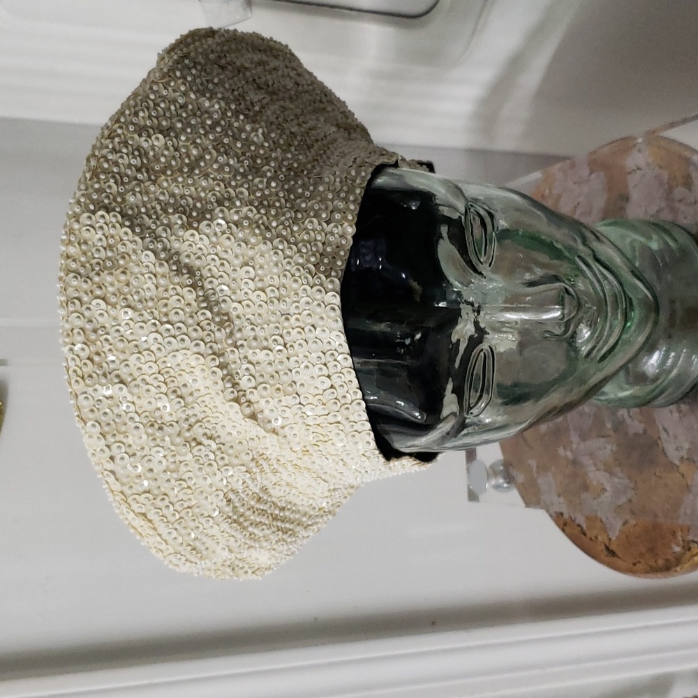VINTAGE JC BERET WITH SEQUIN